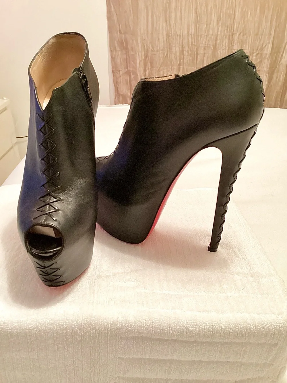 Christian Louboutin Recouzetta Black Leather Ankle Boots SZ 39.5